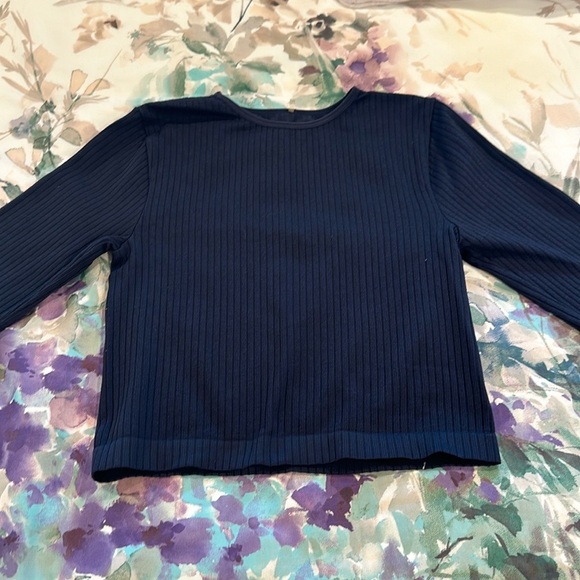 XS Long Sleeve navy and XS long sleeve beige Ribbed top! - Picture 7 of 7